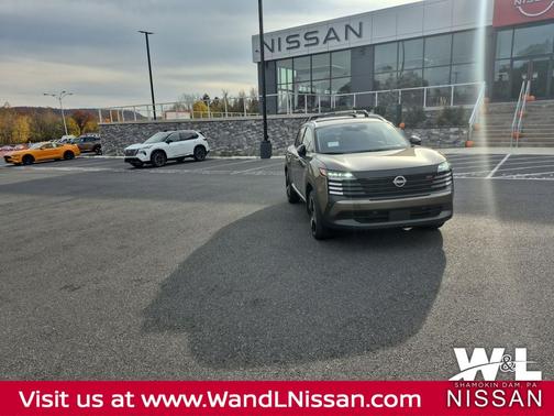 2026 Nissan Kicks SR