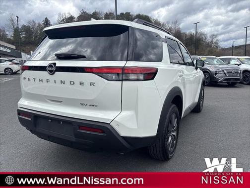 2024 Nissan Pathfinder SV 4WD