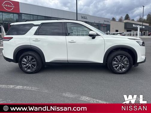 2024 Nissan Pathfinder SV 4WD