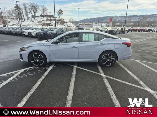 2024 Nissan Altima SR Intelligent AWD