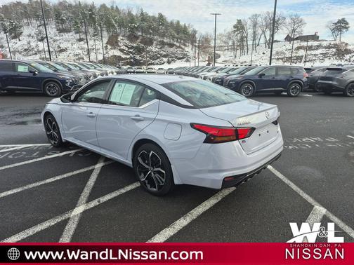 2024 Nissan Altima SR Intelligent AWD