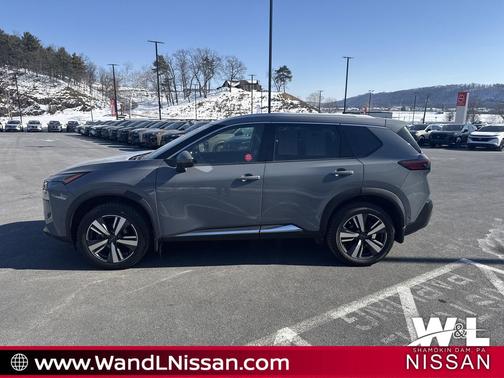 2022 Nissan Rogue SL