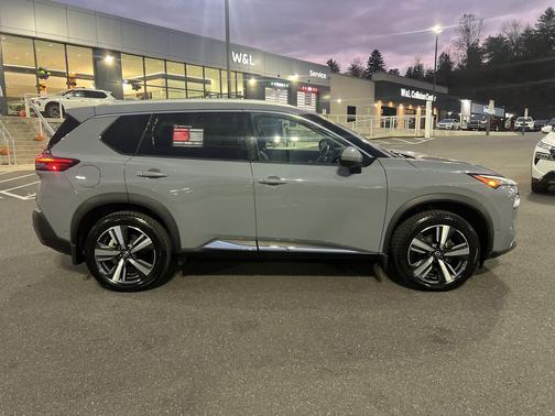 2022 Nissan Rogue SL