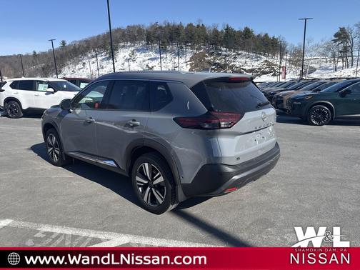 2022 Nissan Rogue SL