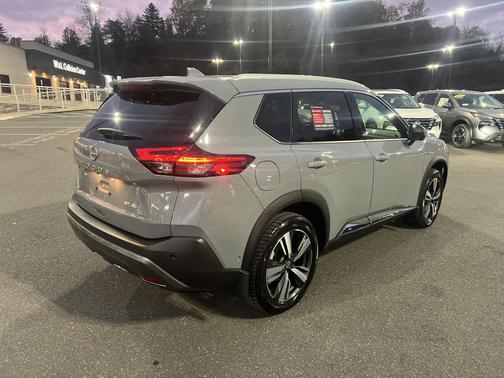 2022 Nissan Rogue SL