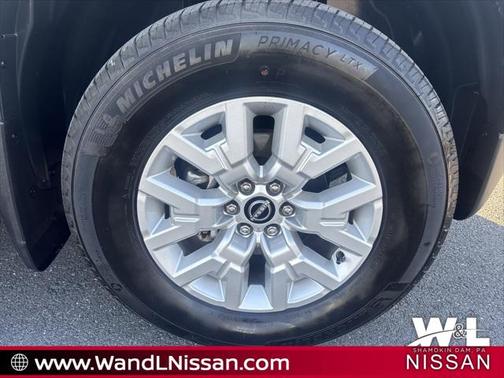 2024 Nissan Frontier SV
