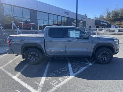 Boulder Gray Pearl 2026 Nissan Frontier PRO-4X