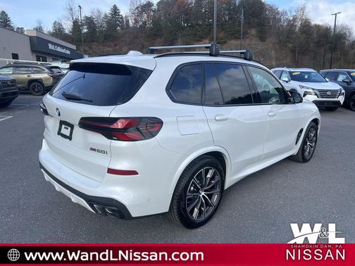 2025 BMW X5 M60i