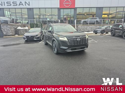 2026 Nissan Pathfinder SL