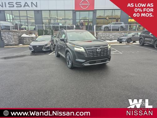 2026 Nissan Pathfinder SL