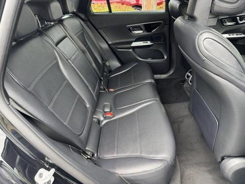 2025 Mercedes-Benz GLC 350e Base