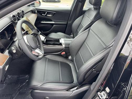 2025 Mercedes-Benz GLC 350e Base