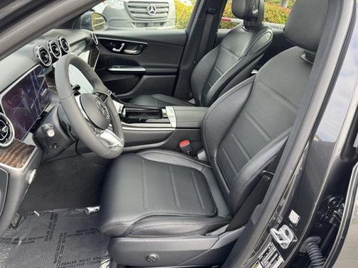 2025 Mercedes-Benz GLC 300 4MATIC