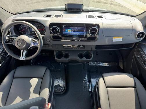 2025 Mercedes-Benz Sprinter 2500 