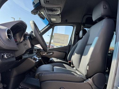 2025 Mercedes-Benz Sprinter 2500 