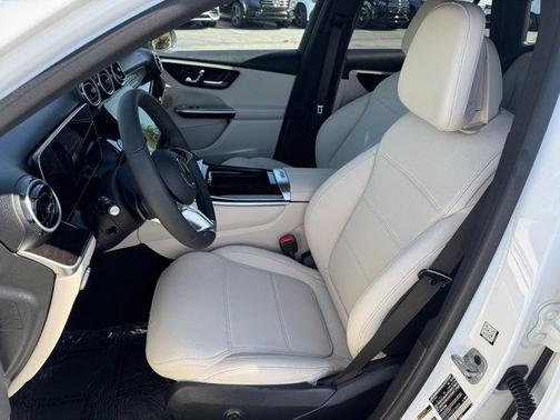 2025 Mercedes-Benz GLC 300 4MATIC