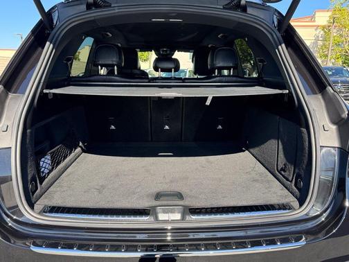 Obsidian Black 2026 Mercedes-Benz GLE 580 AWD 4MATIC