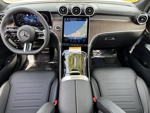 2025 Mercedes-Benz GLC 300 Base