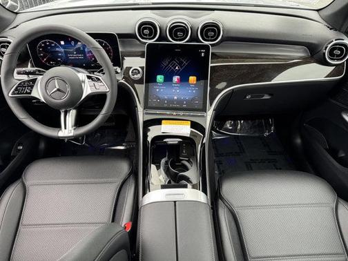 2025 Mercedes-Benz GLC 300 4MATIC