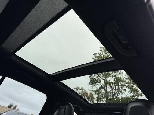 2025 Mercedes-Benz GLC 350e Base