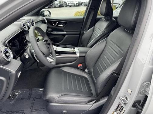 2025 Mercedes-Benz GLC 350e Base