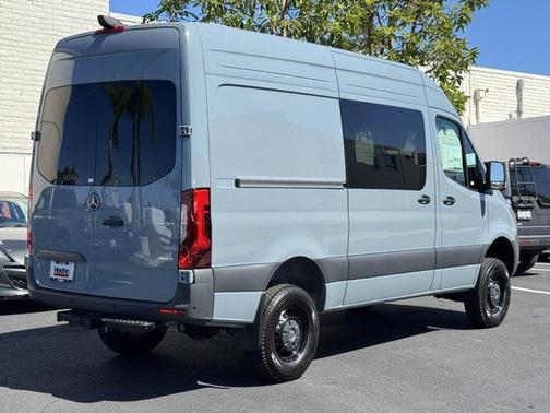 2025 Mercedes-Benz Sprinter 2500 