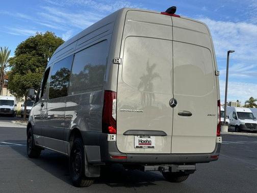 2025 Mercedes-Benz Sprinter 2500