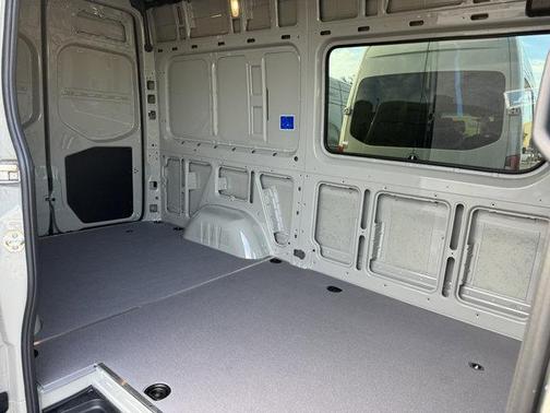 2025 Mercedes-Benz Sprinter 2500