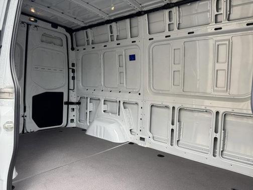 2025 Mercedes-Benz Sprinter 2500 Standard Roof