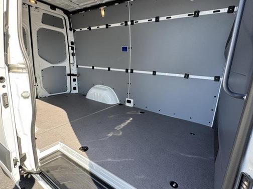 2025 Mercedes-Benz Sprinter 2500 Standard Roof
