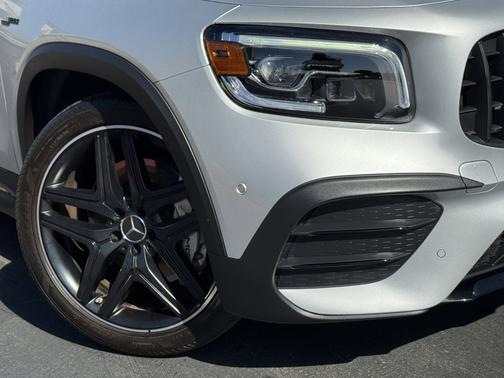 Iridium Silver Metallic 2022 Mercedes-Benz AMG GLB 35 4MATIC