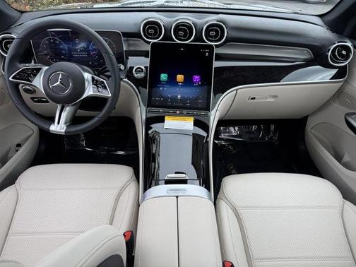 2025 Mercedes-Benz GLC 300 Base