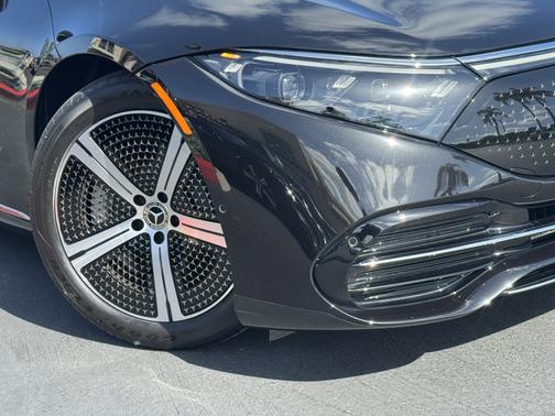 Obsidian Black Metallic 2023 Mercedes-Benz EQS 450+