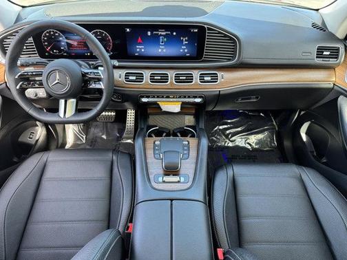 2026 Mercedes-Benz GLS 450 4MATIC