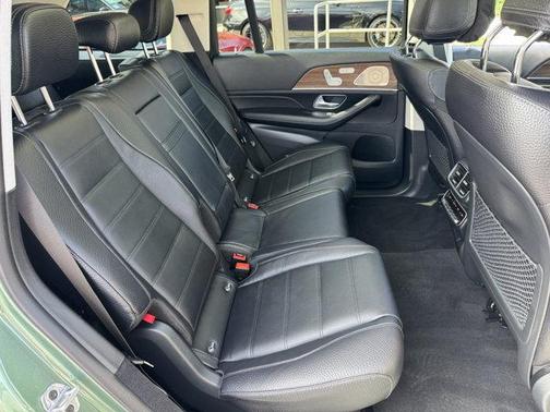 2026 Mercedes-Benz GLS 450 4MATIC