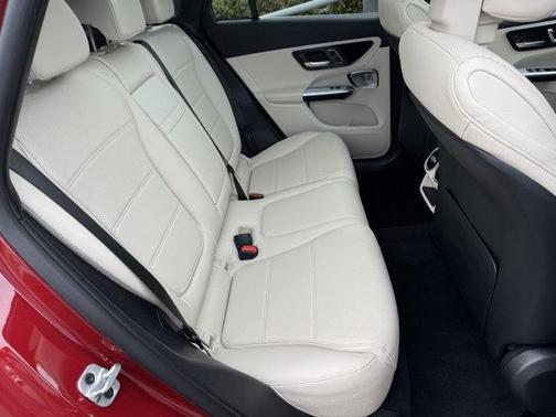 2025 Mercedes-Benz GLC 300 Base
