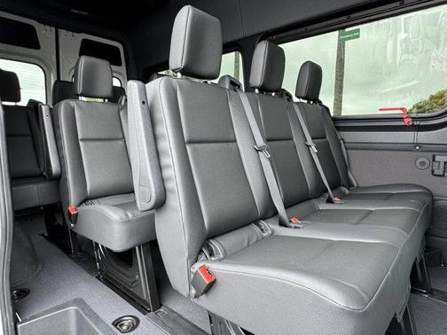 2025 Mercedes-Benz Sprinter 2500 Standard Roof