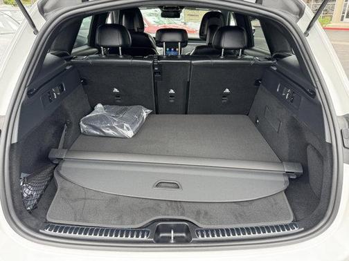 2025 Mercedes-Benz GLC 350e Base