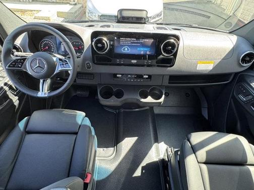 2025 Mercedes-Benz Sprinter 2500 