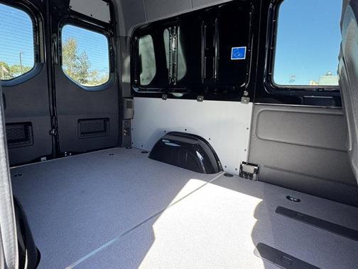 2025 Mercedes-Benz Sprinter 2500 