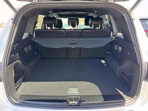 Polar White 2026 Mercedes-Benz GLB 250 Base