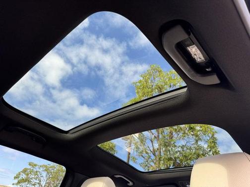 2026 Mercedes-Benz GLB 250 Base