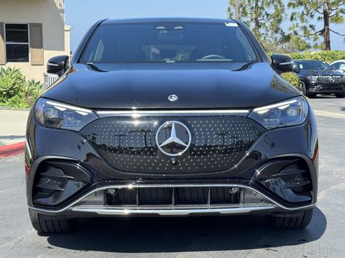 Obsidian Black Metallic 2023 Mercedes-Benz EQE 500