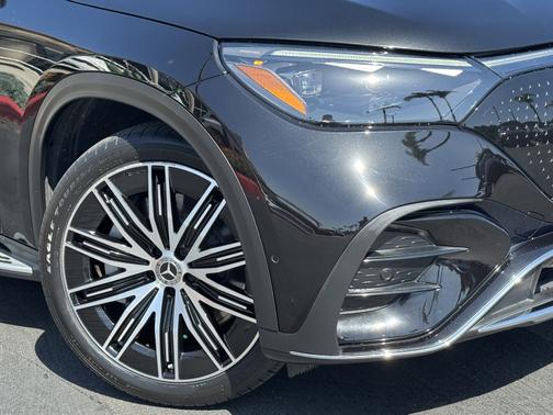 Obsidian Black Metallic 2023 Mercedes-Benz EQE 500