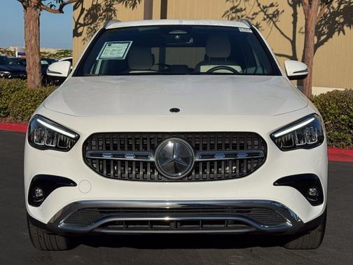 Polar White 2026 Mercedes-Benz GLA 250 Base