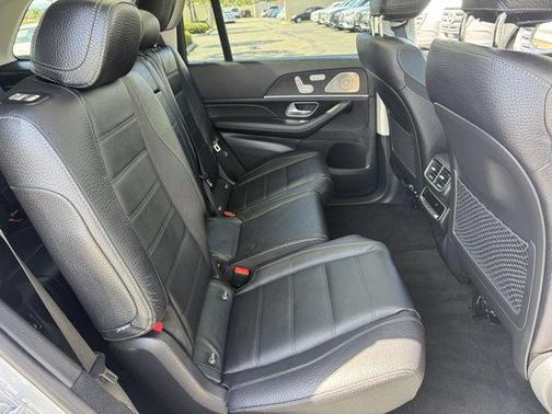 2026 Mercedes-Benz GLS 450 4MATIC