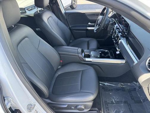 2022 Mercedes-Benz GLB 250 Base