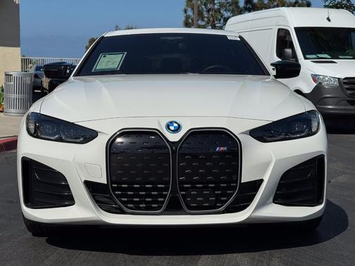 Mineral White Metallic 2024 BMW i4 Gran Coupe M50