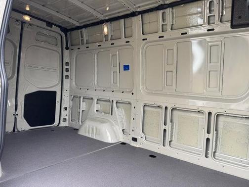 2025 Mercedes-Benz Sprinter 2500 Standard Roof