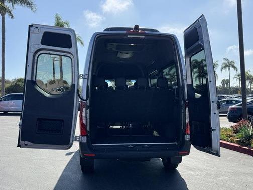 2025 Mercedes-Benz Sprinter 2500 